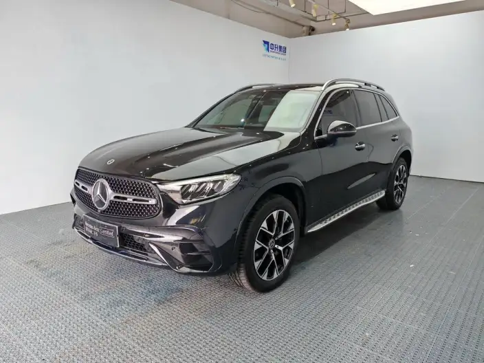Mercedes-Benz GLC 2023 Model Facelift GLC 260 L 4MATIC Luxury Model 7 seat – фото 1