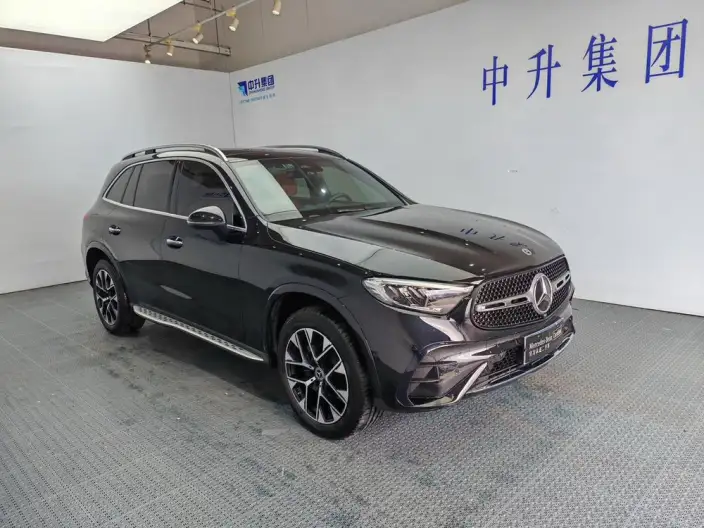 Mercedes-Benz GLC 2023 Model Facelift GLC 260 L 4MATIC Luxury Model 7 seat – фото 3