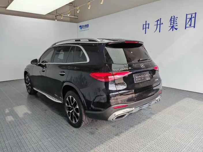 Mercedes-Benz GLC 2023 Model Facelift GLC 260 L 4MATIC Luxury Model 7 seat – фото 5