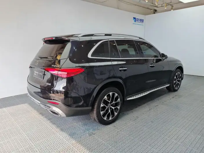 Mercedes-Benz GLC 2023 Model Facelift GLC 260 L 4MATIC Luxury Model 7 seat – фото 7