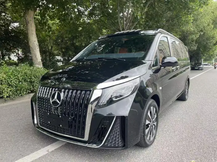 Viano 2023 Model 2.0T Business Edition 7 seat – фото 1