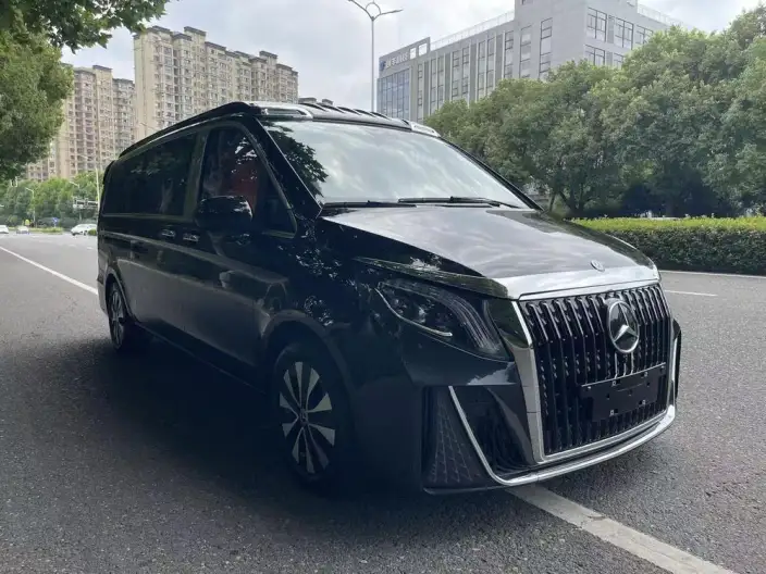 Viano 2023 Model 2.0T Business Edition 7 seat – фото 3