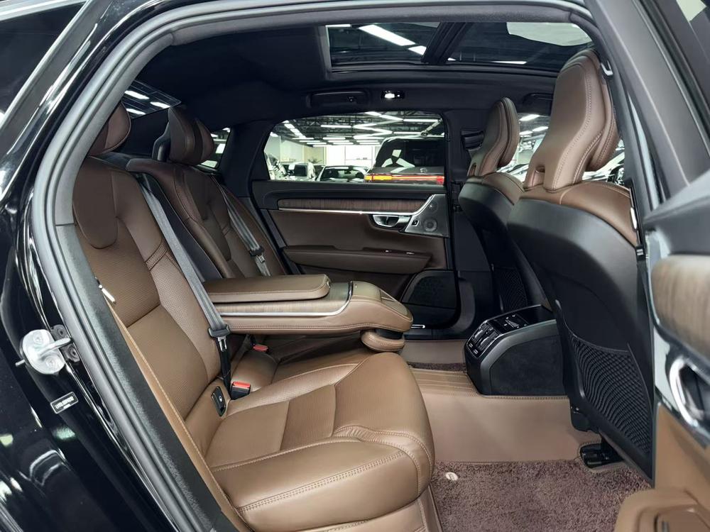 Volvo S90 2024 B5 Smart Enjoy Luxury – фото 17