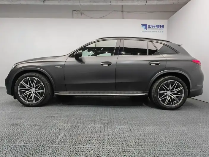 Mercedes-Benz GLC AMG 2024 Model AMG GLC 43 4MATIC – фото 4