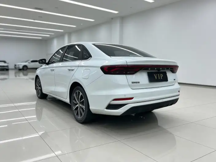 Geely Emgrand 2022 Model No. 4 Gen 1.5L CVT Luxury Model – фото 4