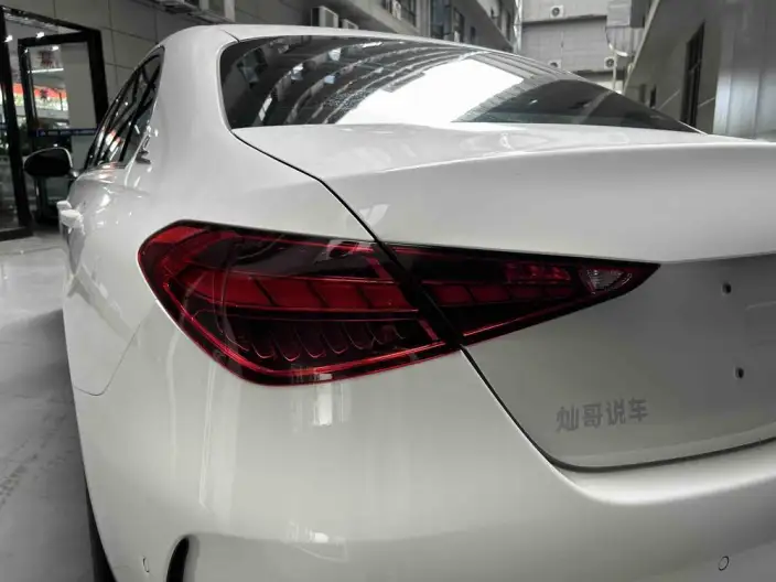 Mercedes-Benz C-Class 2024 Model C 200 L Sports Edition – фото 6