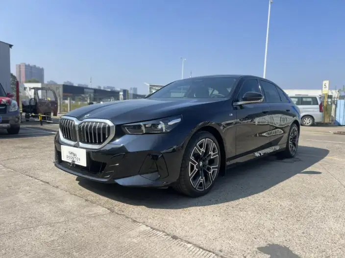 BMW 5 Series 2024 Model 530Li Exclusive Model M Sports Set – фото 1