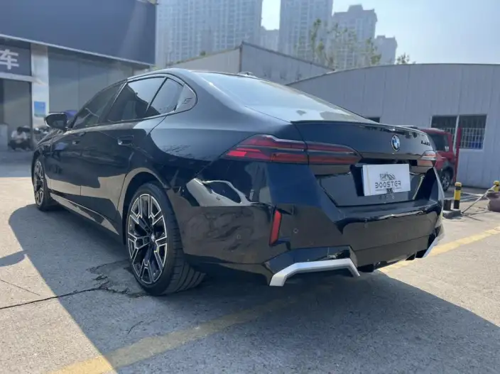BMW 5 Series 2024 Model 530Li Exclusive Model M Sports Set – фото 4