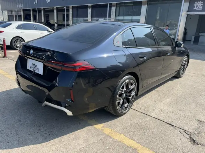 BMW 5 Series 2024 Model 530Li Exclusive Model M Sports Set – фото 6