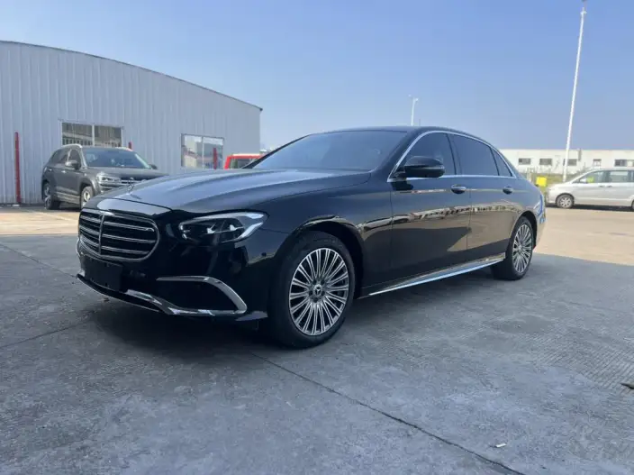 Mercedes-Benz E-Class 2022 Model E 300 L Luxury Model sedan – фото 1