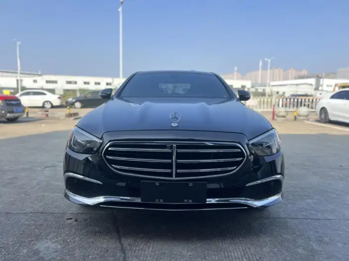 Mercedes-Benz E-Class 2022 Model E 300 L Luxury Model sedan – фото 2