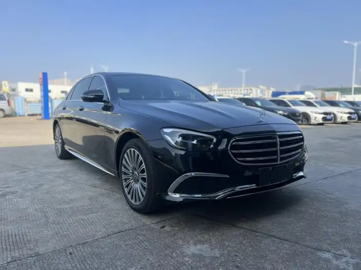 Mercedes-Benz E-Class 2022 Model E 300 L Luxury Model sedan – фото 3