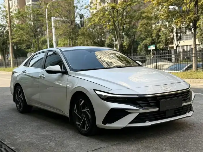 Hyundai Ioniq 2023 Model 1.5L CVT LUX Premium Edition – фото 3
