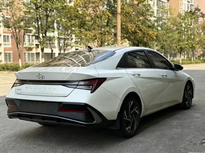 Hyundai Ioniq 2023 Model 1.5L CVT LUX Premium Edition – фото 5