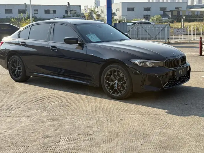 BMW 3 Series 2026 Model 330Li M Sports Night Set – фото 3