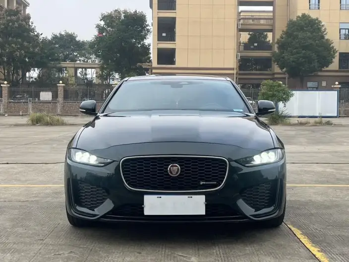 Jaguar XE L 2022 Model 2.0T 250PS R-DYNAMIC S Enterprising Sports Edition – фото 2