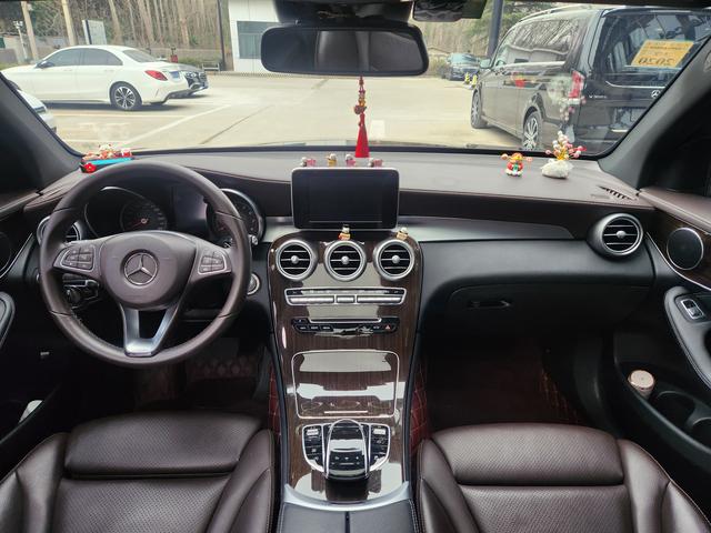 Mercedes-Benz GLC Модель 2018 года комплектация GLC 260 4MATIC Luxury – фото 10