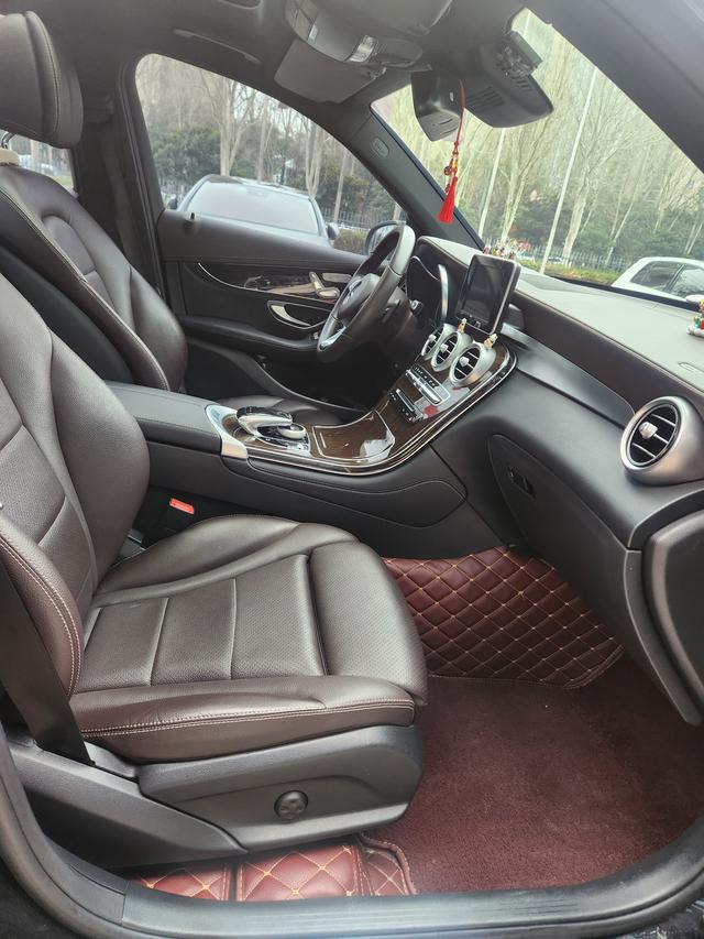 Mercedes-Benz GLC Модель 2018 года комплектация GLC 260 4MATIC Luxury – фото 11