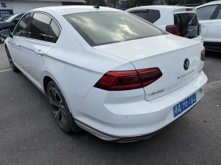 Volkswagen Magotan 2020 Model 330TSI DSG Luxury Model – фото 4