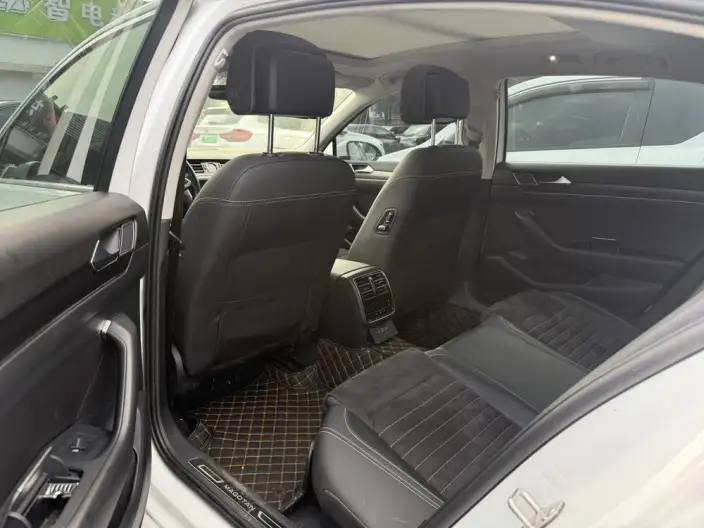 Volkswagen Magotan 2020 Model 330TSI DSG Luxury Model – фото 10