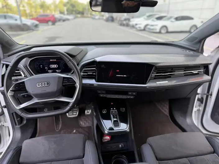 Audi Q4 e-tron 2023 Model 40 e-tron Genesis Edition – фото 7