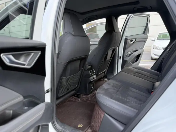 Audi Q4 e-tron 2023 Model 40 e-tron Genesis Edition – фото 9