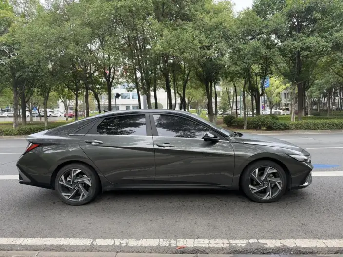 Hyundai Ioniq 2023 Model 1.5L CVT TOP Ultimate Edition – фото 6