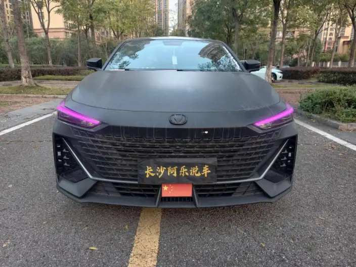 Changan UNI-V 2023 Model 1.5T Noble Model – фото 2