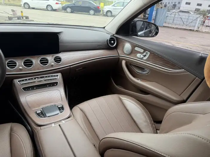 Mercedes-Benz E-Class 2023 Model E 300 L Luxury Model sedan – фото 6