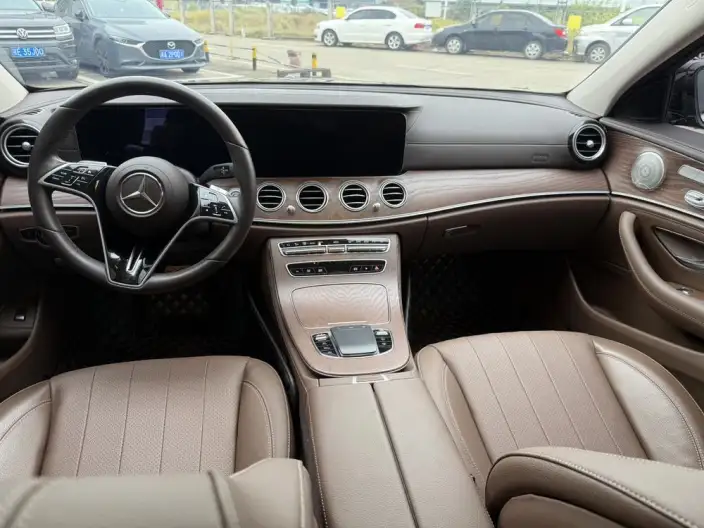 Mercedes-Benz E-Class 2023 Model E 300 L Luxury Model sedan – фото 9