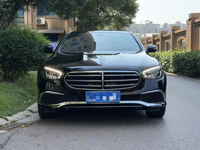 Mercedes-Benz E-Class 2023 Model E 300 L Luxury Model Sports sedan – фото 2
