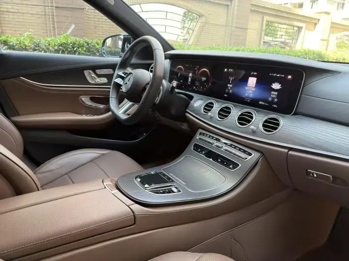 Mercedes-Benz E-Class 2023 Model E 300 L Luxury Model Sports sedan – фото 7