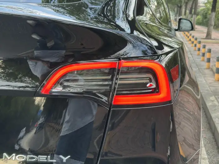 Model Y 2023 Model Rear-wheel drive version – фото 8