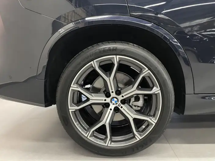 BMW X5 2025 Model xDrive30Li Exclusive Model M Sports Night Set – фото 9