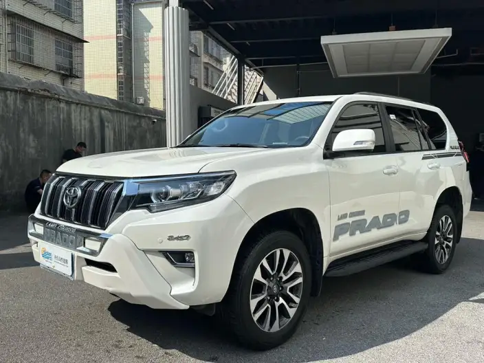 Prado import0 2023 Model 4.0L Automatic 4WD 7 seat Parallel Imported – фото 1