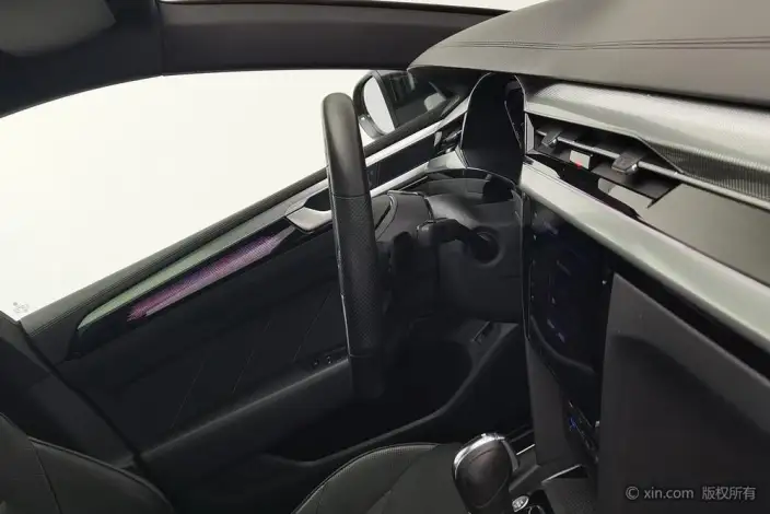Volkswagen CC 2024 Model 380TSI Eye-catching version – фото 10