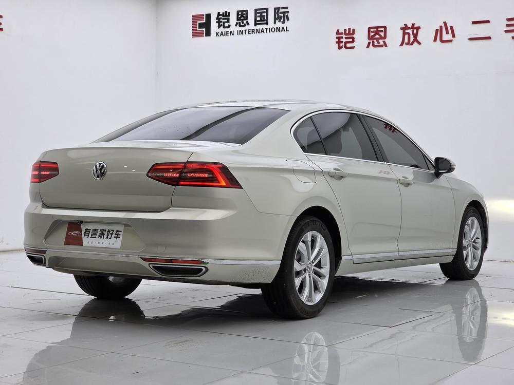 Volkswagen Magotan Модель 2018 года 330TSI DSG Luxury – фото 6