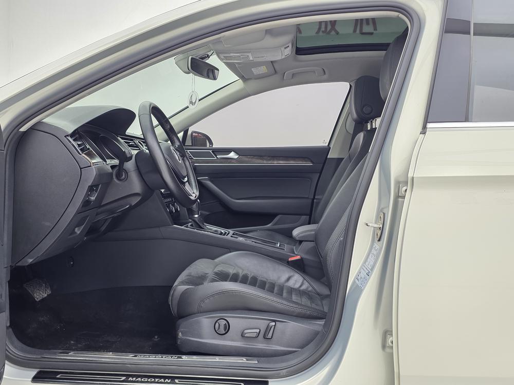 Volkswagen Magotan Модель 2018 года 330TSI DSG Luxury – фото 17