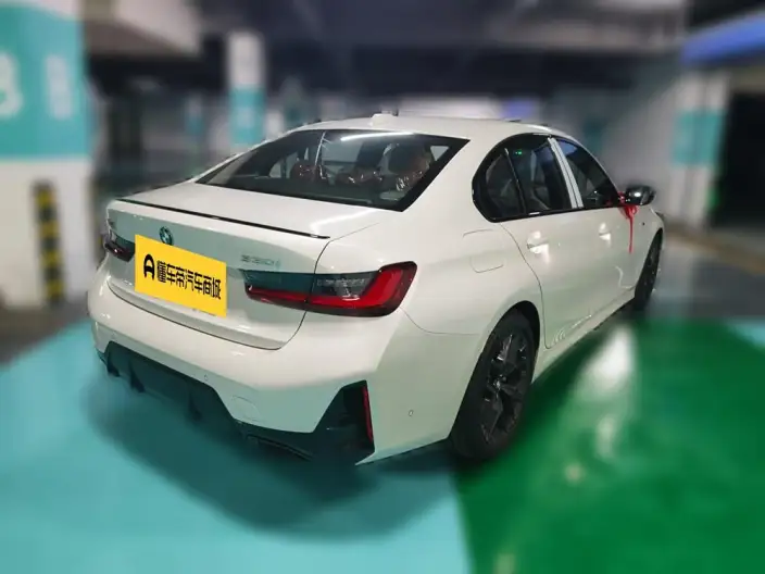 BMW 3 Series 2026 Model 330i M Sports Night Set – фото 2