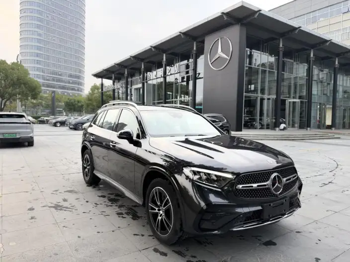 Mercedes-Benz GLC 2025 Model GLC 260 L 4MATIC Luxury Model 5 seat – фото 3