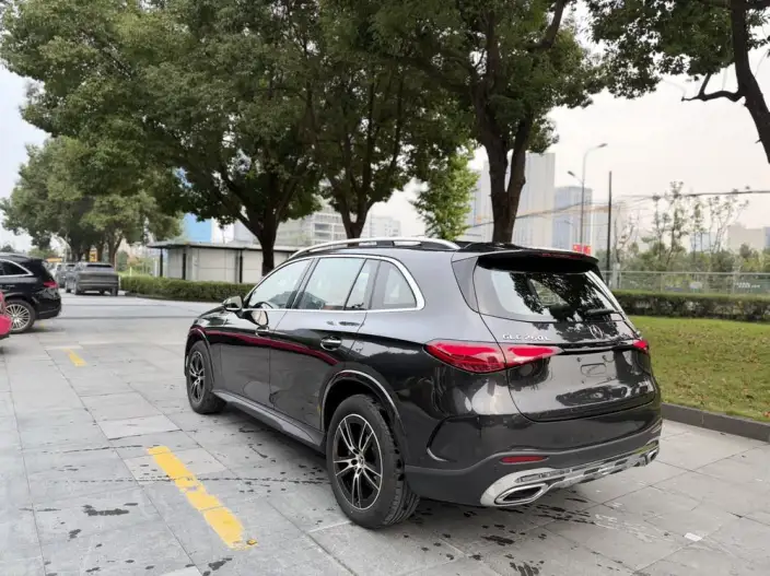 Mercedes-Benz GLC 2025 Model GLC 260 L 4MATIC Luxury Model 5 seat – фото 5
