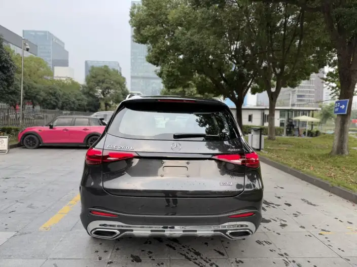 Mercedes-Benz GLC 2025 Model GLC 260 L 4MATIC Luxury Model 5 seat – фото 6