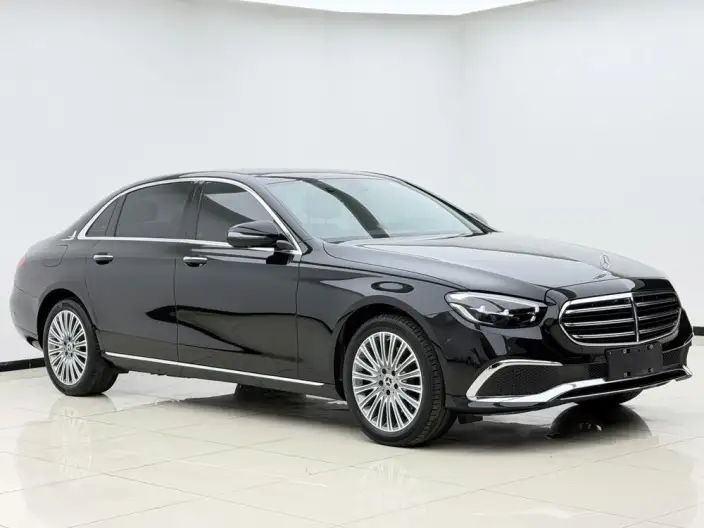 Mercedes-Benz E-Class 2023 Model E 300 L Fashion Model sedan – фото 3