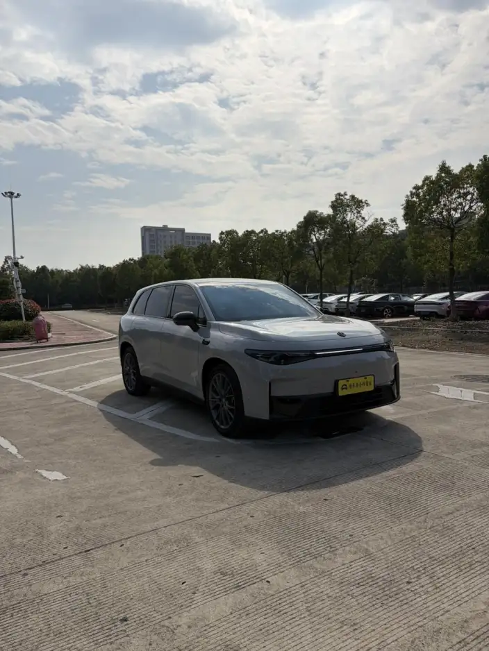 Leapmotor C10 2024 Model EV Edition 530 Smart Edition – фото 3