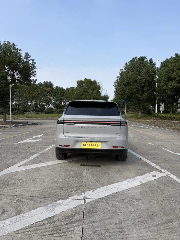 Leapmotor C10 2024 Model EV Edition 530 Smart Edition – фото 4