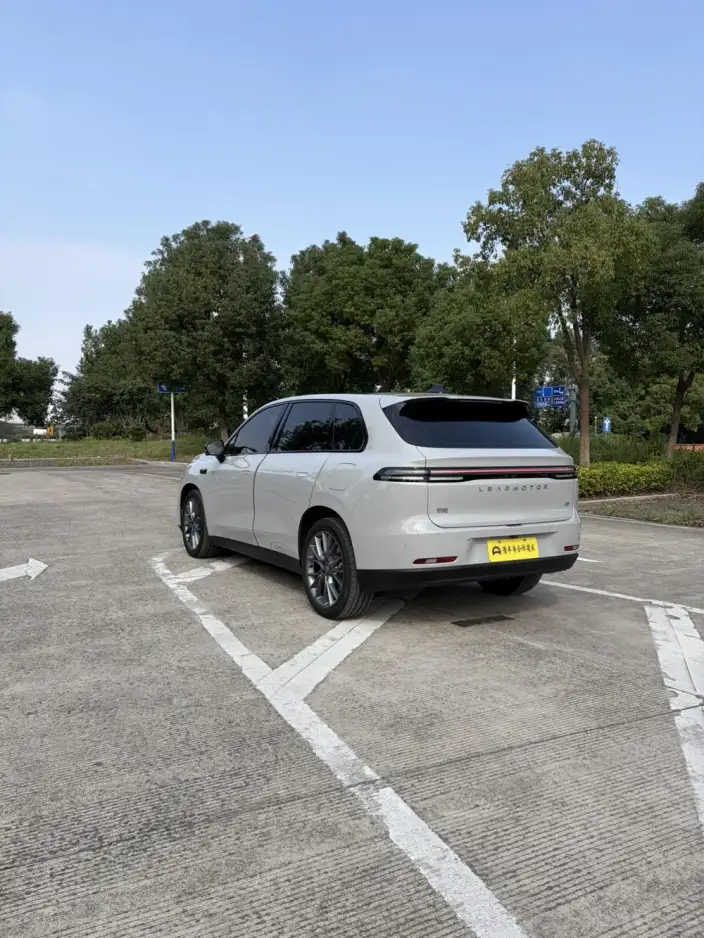 Leapmotor C10 2024 Model EV Edition 530 Smart Edition – фото 9