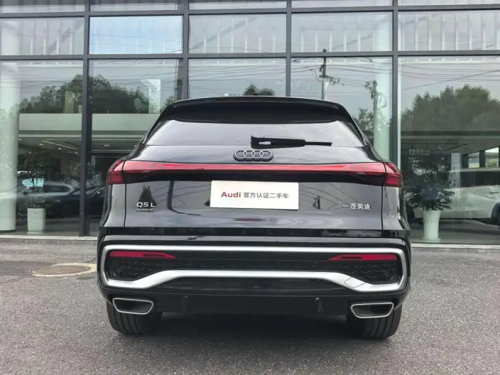 Audi Q5L 2026 Model 2.0T 10M Users Edition Edition – фото 4