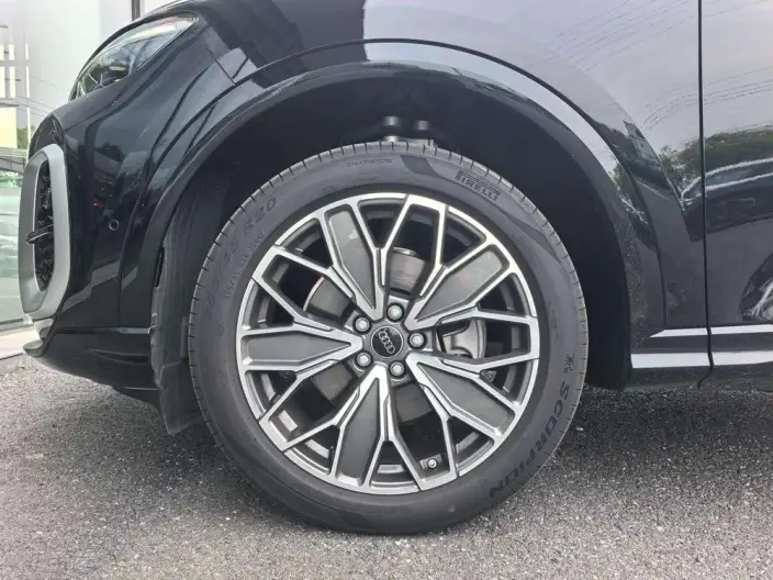 Audi Q5L 2026 Model 2.0T 10M Users Edition Edition – фото 8