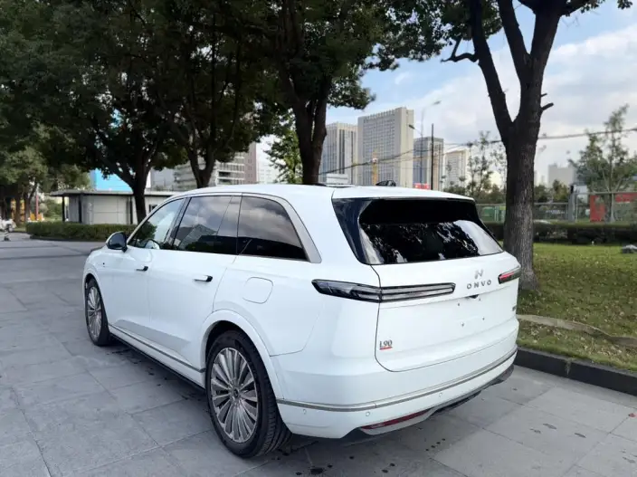 ONVO L90 2025 Model VI seat Edition Ultra – фото 5