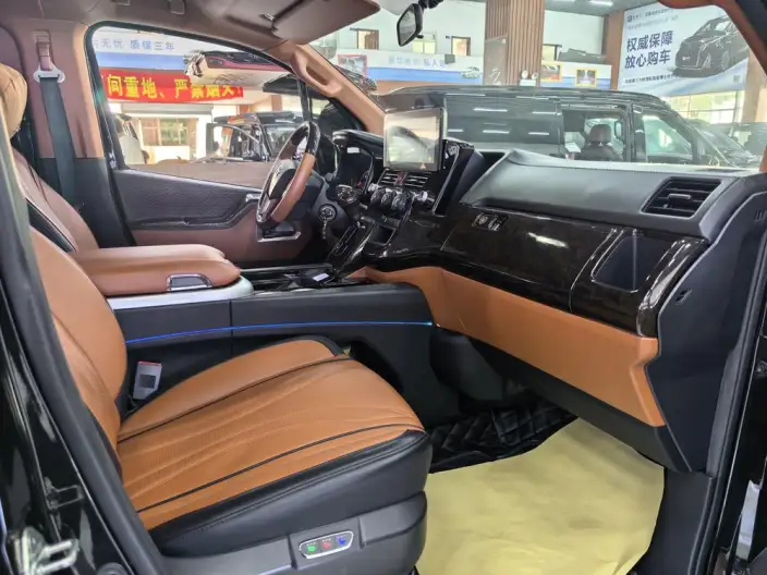 Hiace 2024 Model 3.5L Automatic Rear Drive 7 seat Parallel Imported – фото 9